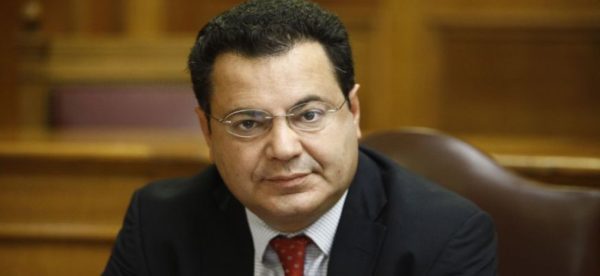 μακαρθισμού