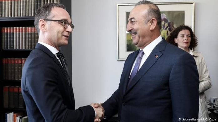 σχέσεις