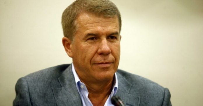 Μπράτης
