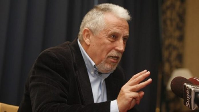 μανώλης