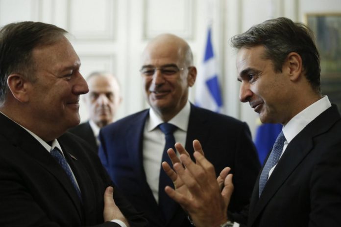 δένδιας
