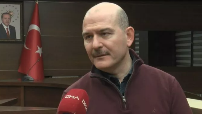 παραιτήθηκε