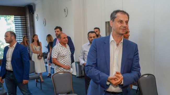 θεοχάρη