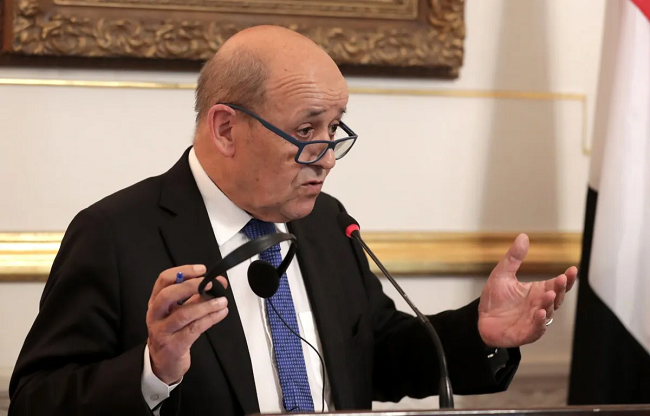 Παρίσι προς Μόσχα