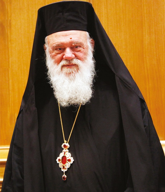 Αρχιεπίσκοπος εδέχθει τη φαρμακευτική αγωγή