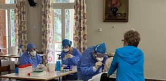 Δεκάδες θετικοί ηλικιωμένοι