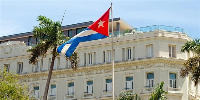 πρώτη υποτίμηση του πέσο