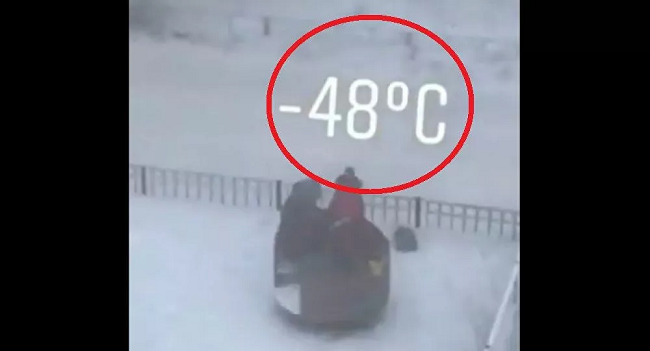 Παιδάκια στη Σιβηρία παίζουν