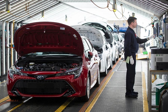 Toyota και VW κάθε λεπτό