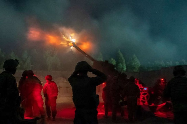 Η αμυντική βιομηχανία χτυπά