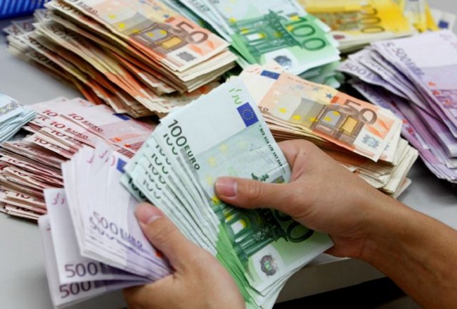 χρέη σε εφορία και ταμεία