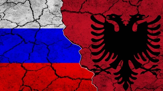 Απέλασε Ρώσο διπλωμάτη λόγω κορωνοϊού