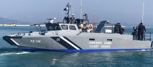 Επιχείρησαν εμβολισμό σκάφους του Λιμενικού Σώματος