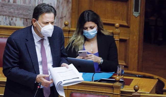 Ο Σκυλακάκης καταρρίπτει μύθους