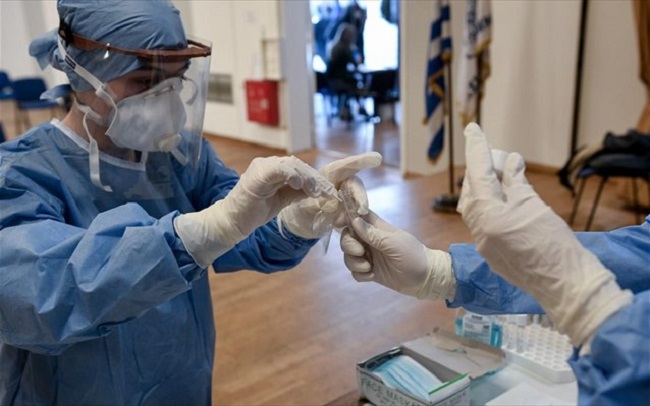 Διασωληνωμένοι εκτός ΜΕΘ.