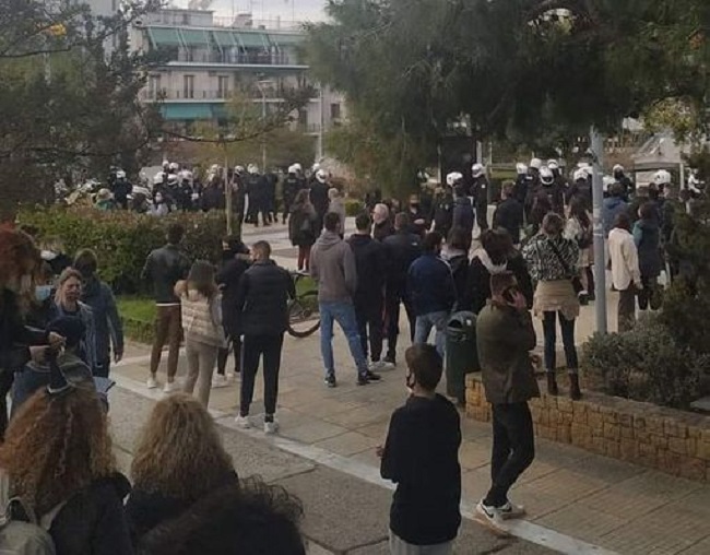 κατά της καταστολής στη Νέα Σμύρνη