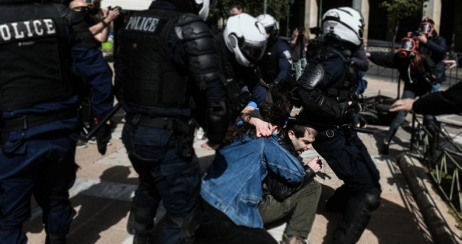Νέα άγρια καταστολή διαδήλωσης