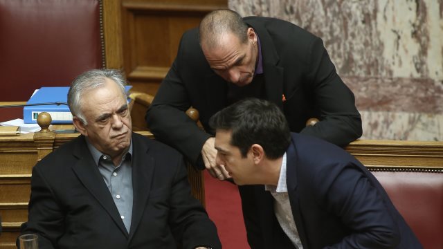 Σε φάση κρίσης και 