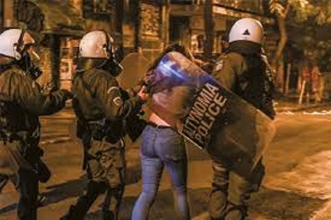 Καταγγελία ξυλοδαρμού και σεξουαλικής επίθεσης