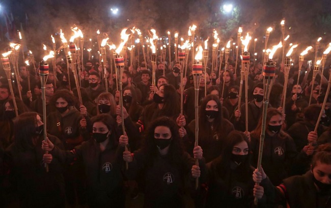 : Δεκάδες χιλιάδες πραγματοποίησαν πορεία