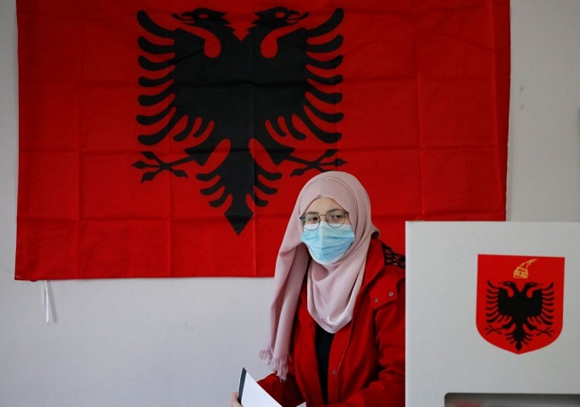 Οριακή πρωτιά Έ.Ράμα