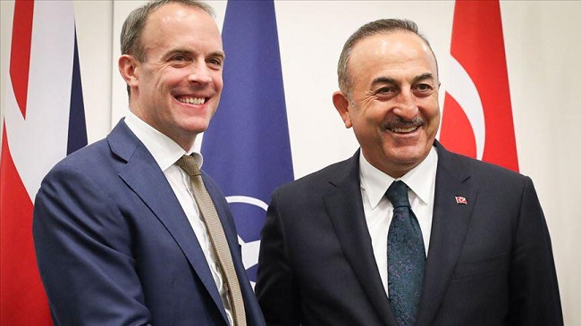 Με βρετανική παρότρυνση
