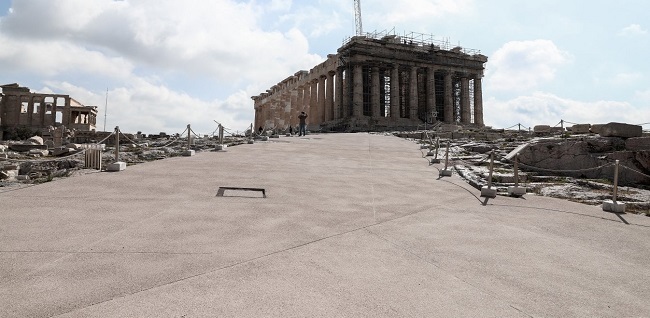 στην Ακρόπολη τσιμεντάκι