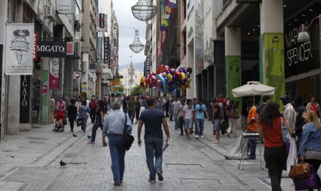 Ανοίγει εστίαση και αγορά