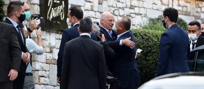 Προσήχθησαν Έλληνες πολίτες γιατί θέλησαν να