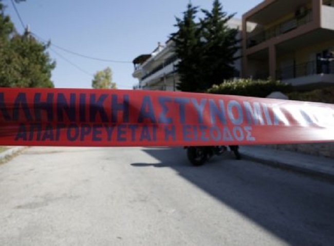 Νεκρή γυναίκα δίπλα στο μωρό της