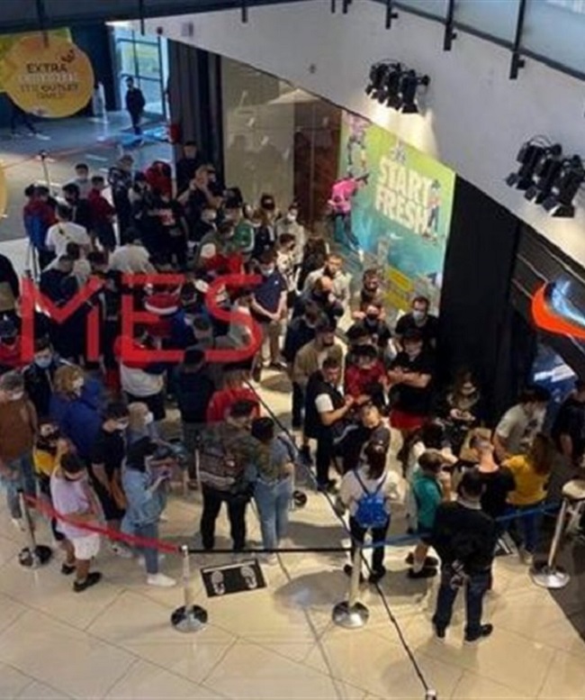 Σκηνές...Black Friday σε κατάστημα Θεσσαλονίκης
