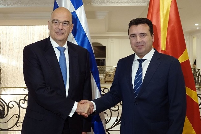 -Ικετεύει Δένδιας Σκοπιανούς για προσθήκη