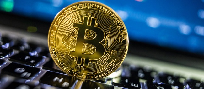 Επιθυμεί να μετατρέψει το bitcoin σε εθνικό