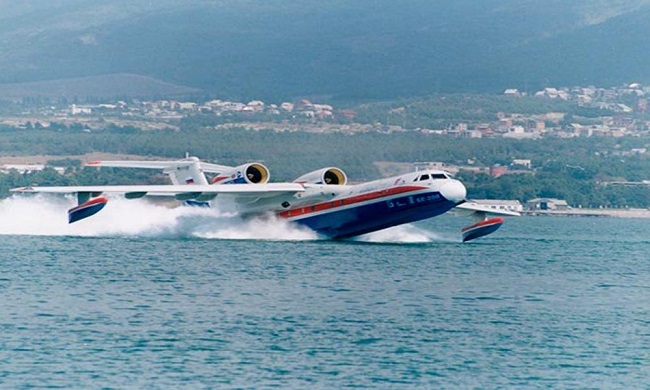Στη μάχη με τις φλόγες ο ιπτάμενος ρώσικος