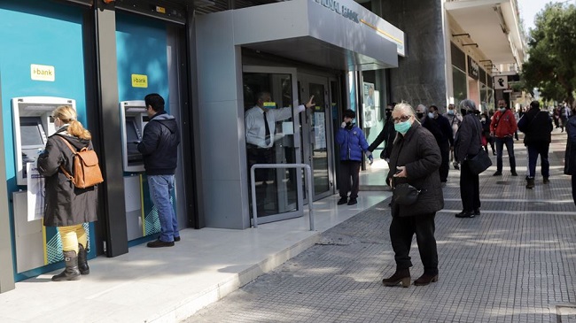 Τσουνάμι λουκέτων στα καταστήματα τραπεζών