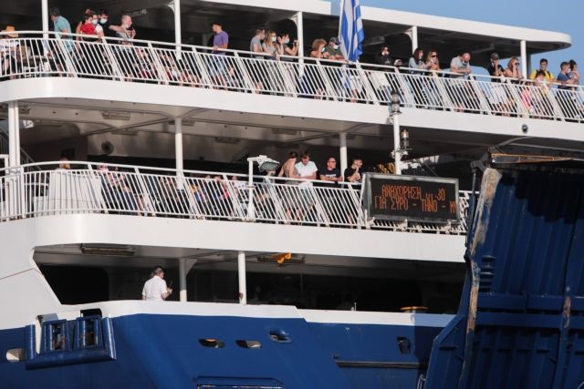 Η κυβέρνηση στρέφεται επί «δικαίων»