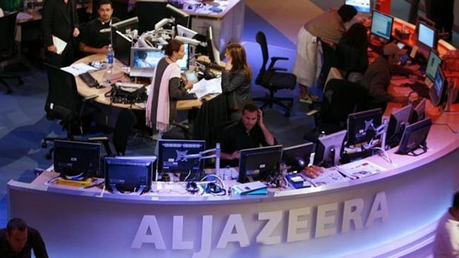 αστυνομία εισέβαλε στα γραφεία Al Jazeera