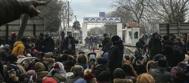 μονιμοποίηση των προσφύγων επί πληρωμή
