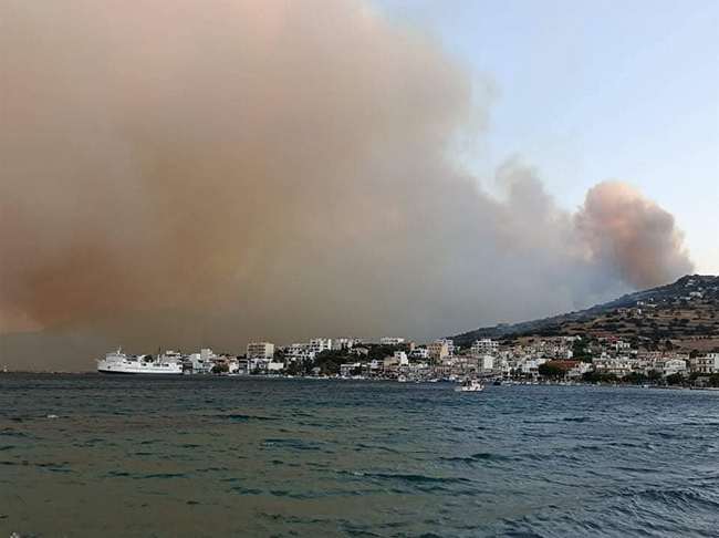 Φωτιά σε Μαρμάρι και Κάρυστο