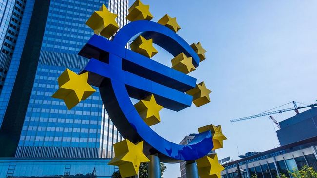 ΕΚΤ στις αγορές ομολόγων