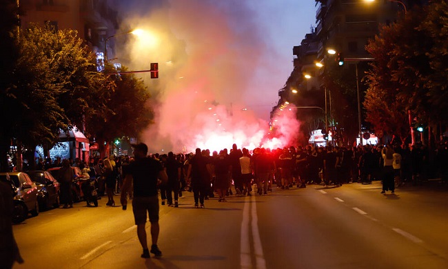 Μεγάλη πορεία οπαδών του ΠΑΟΚ