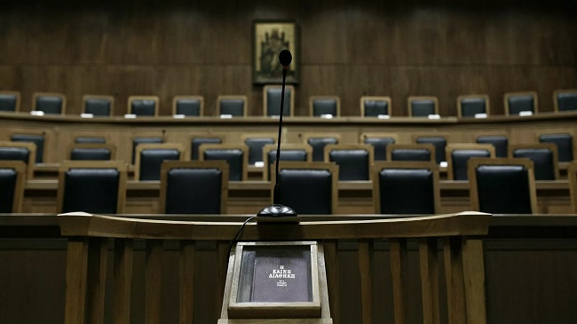 Η Ελλάδα στην παγίδα ενός