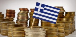 εν μέσω υπερδιόγκωσης χρέους και φτωχοποίησης