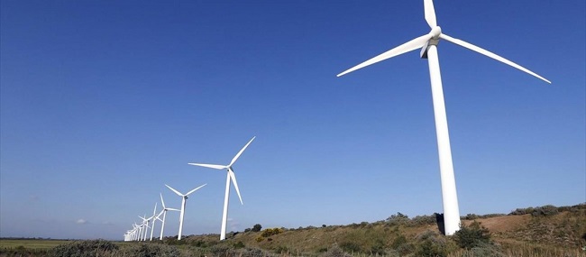 Στήνουν ανεμογεννήτριες στη Β.Εύβοια