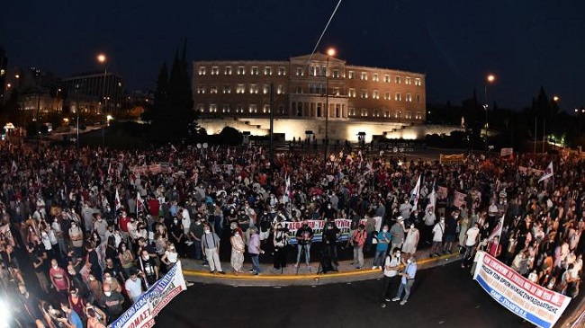Μαζική διαδήλωση για κοινωνική ασφάλιση