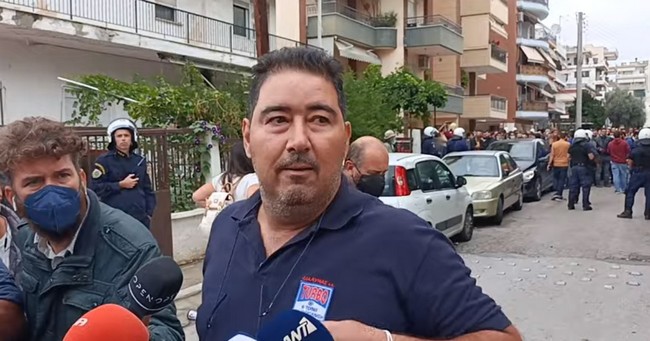 Οι φασίστες προκαλούν με ανοχή των ΜΑΤ