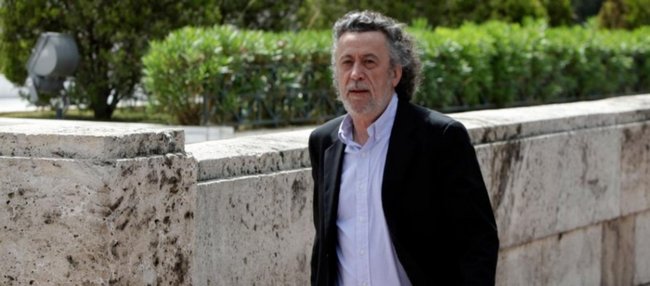 Μ.Τριανταφυλλόπουλος για εμβολιασμένο Γιώργο