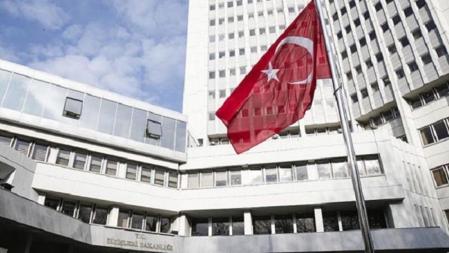 ραβάει το σκοινί η Τουρκία