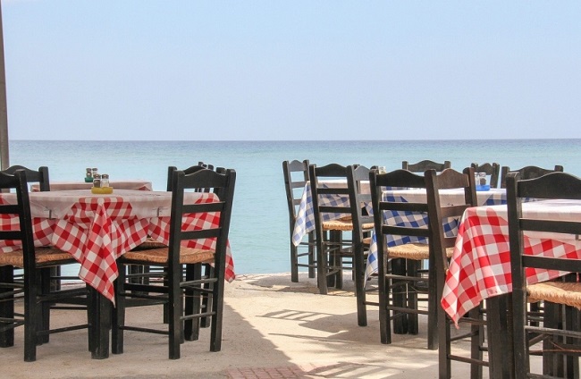 Χωρίς επίδομα ανεργίας χιλιάδες εποχικά απασχολούμενοι