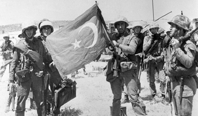 Mια γιγαντιαία “τρύπα” στο κέντρο